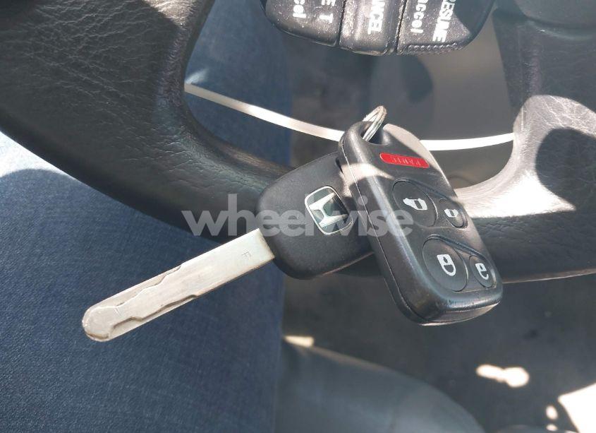 Photo 11 of 2004 Honda Odyssey EX-L (VIN 5FNRL18004B083705)