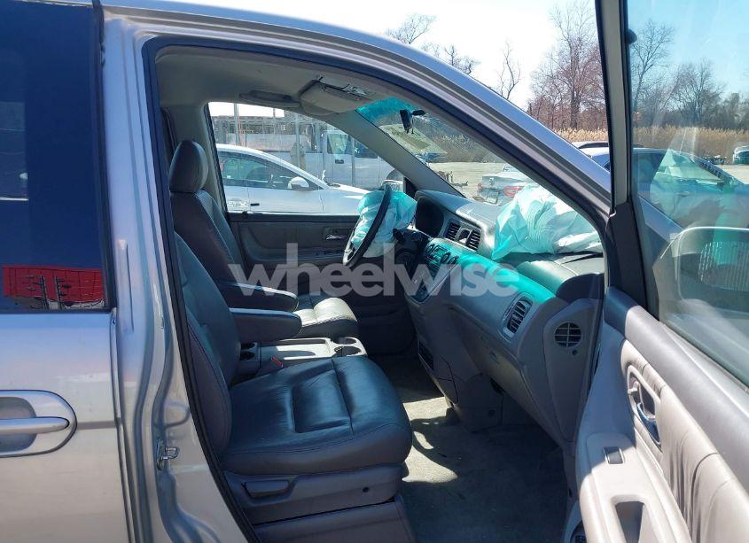 Photo 5 of 2004 Honda Odyssey EX-L (VIN 5FNRL18004B083705)