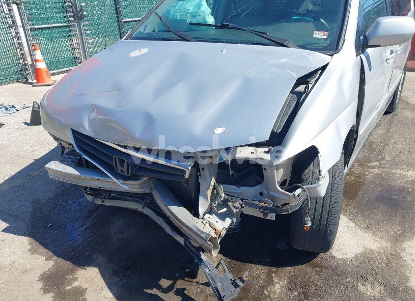 Photo 6 of 2004 Honda Odyssey EX-L (VIN 5FNRL18004B083705)