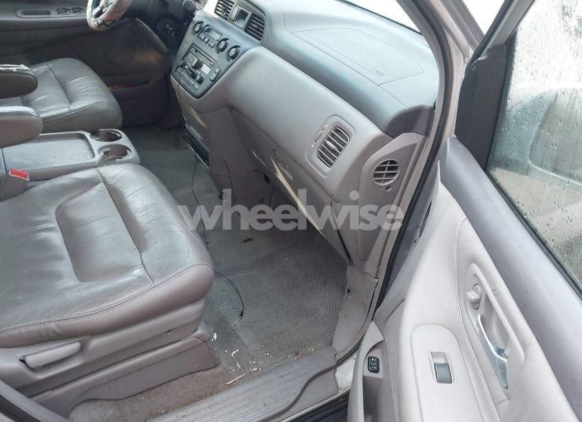 Photo 5 of 2002 Honda Odyssey EX-L (VIN 5FNRL18012B045297)