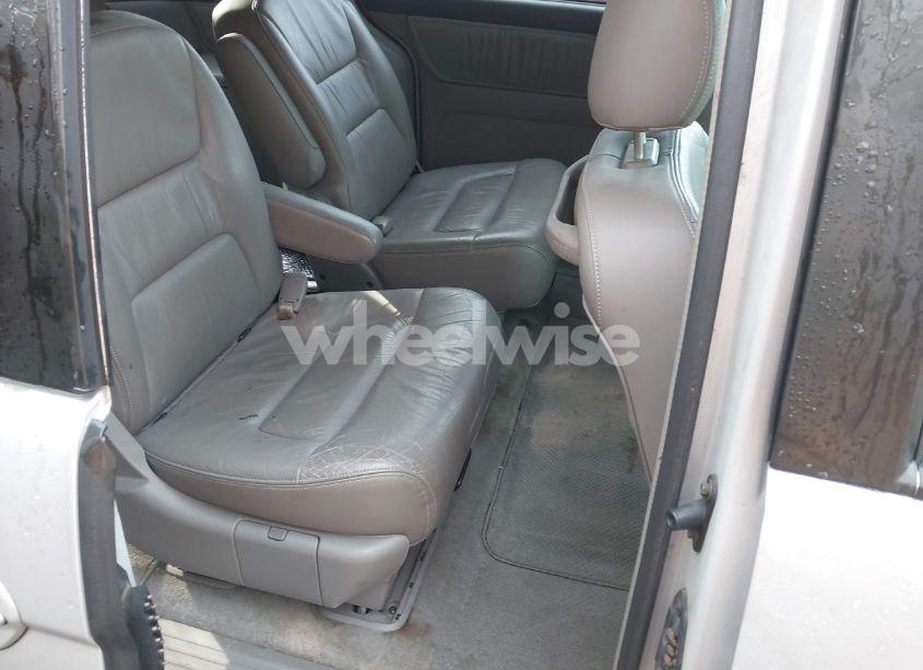 Photo 8 of 2002 Honda Odyssey EX-L (VIN 5FNRL18012B045297)