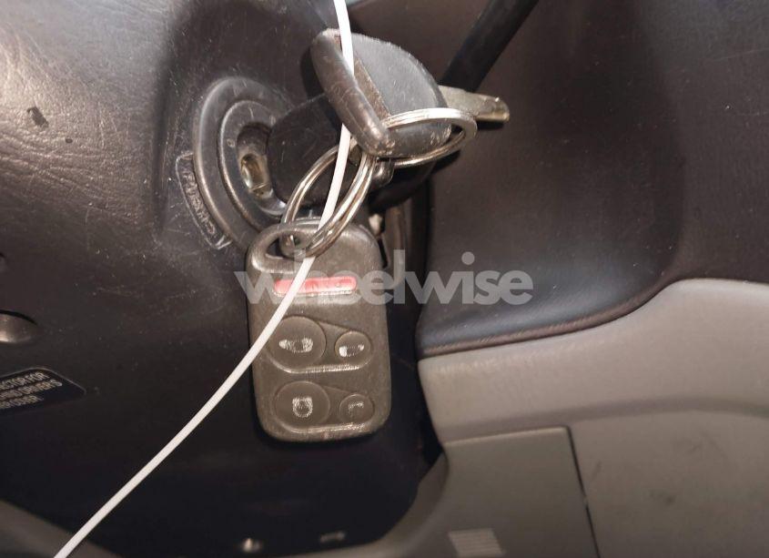 Photo 11 of 2003 Honda Odyssey EX-L (VIN 5FNRL18013B087874)