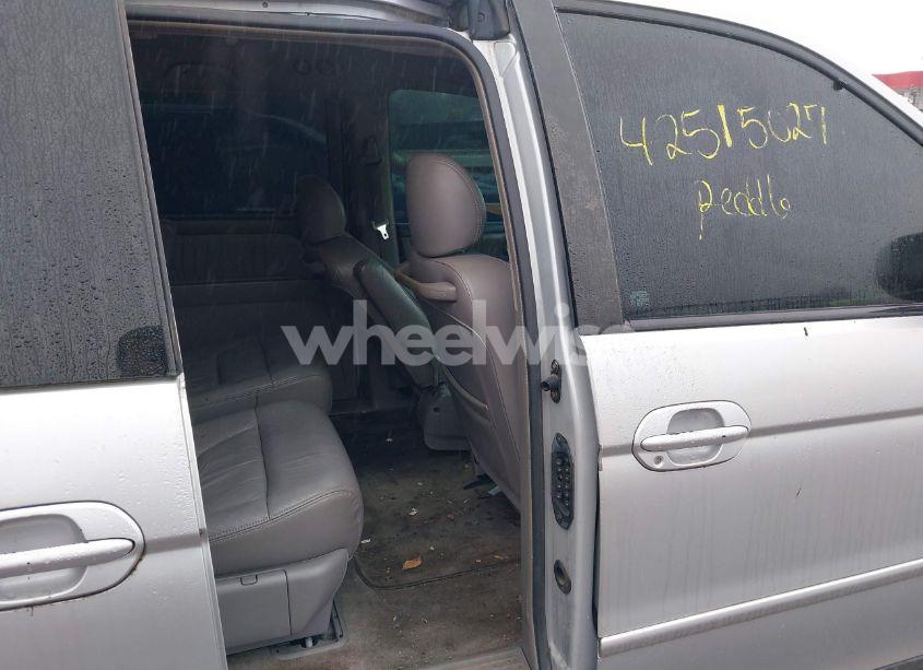 Photo 8 of 2003 Honda Odyssey EX-L (VIN 5FNRL18023B031779)