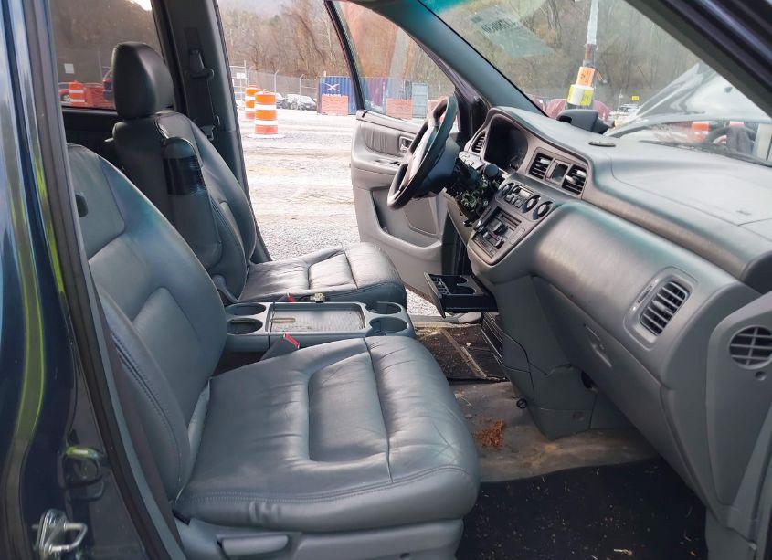 Photo 5 of 2003 Honda Odyssey EX-L (VIN 5FNRL18033B056884)