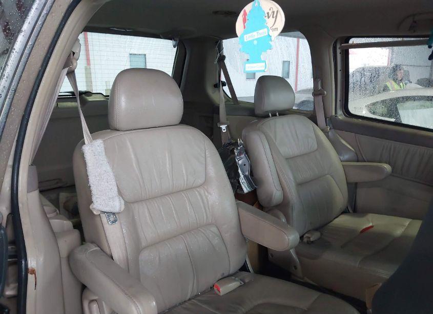 Photo 8 of 2004 Honda Odyssey EX-L (VIN 5FNRL18034B064369)