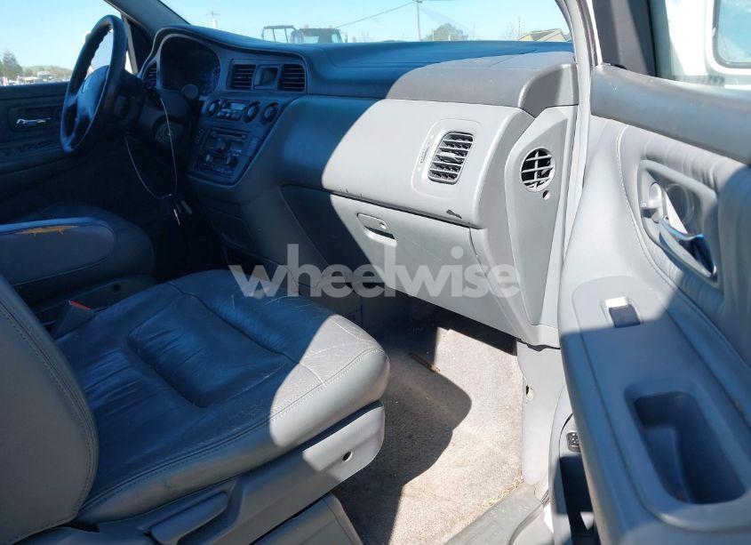 Photo 5 of 2004 Honda Odyssey EX-L (VIN 5FNRL18044B055096)