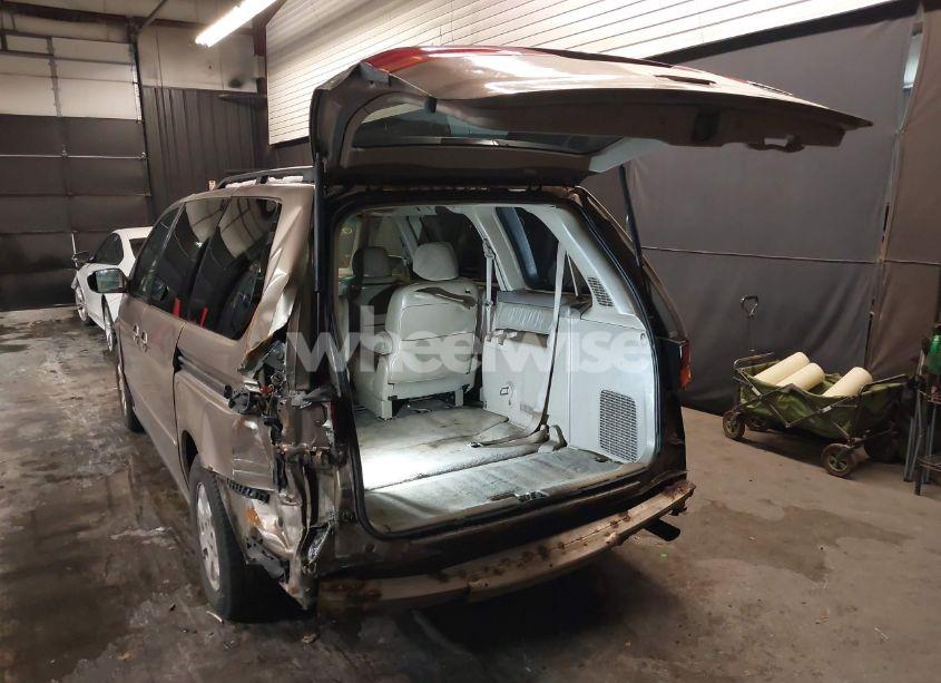 Photo 3 of 2004 Honda Odyssey EX-L (VIN 5FNRL18054B018493)