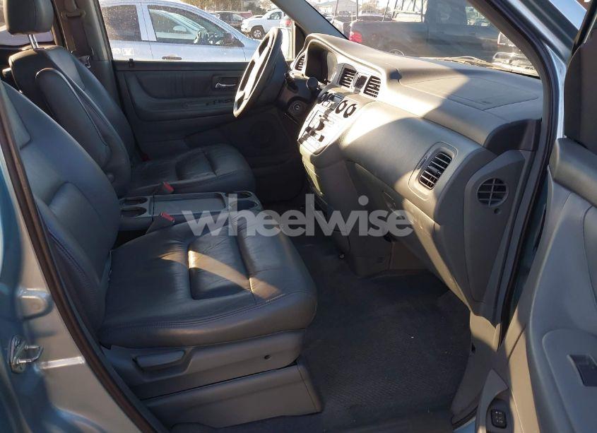 Photo 5 of 2004 Honda Odyssey EX-L (VIN 5FNRL18054B020745)