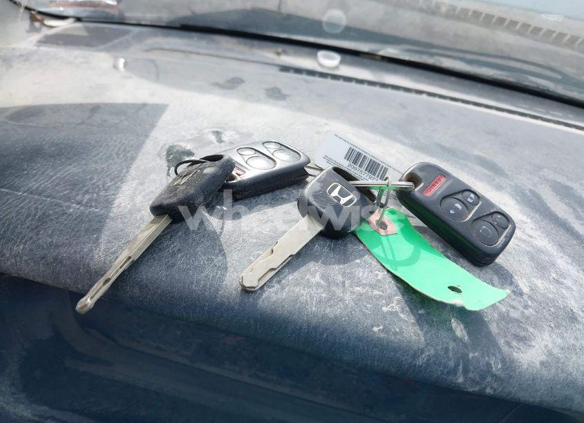 Photo 11 of 2004 Honda Odyssey EX-L (VIN 5FNRL18074B109717)