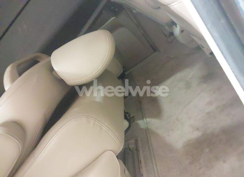 Photo 8 of 2003 Honda Odyssey EX-L (VIN 5FNRL18083B005798)