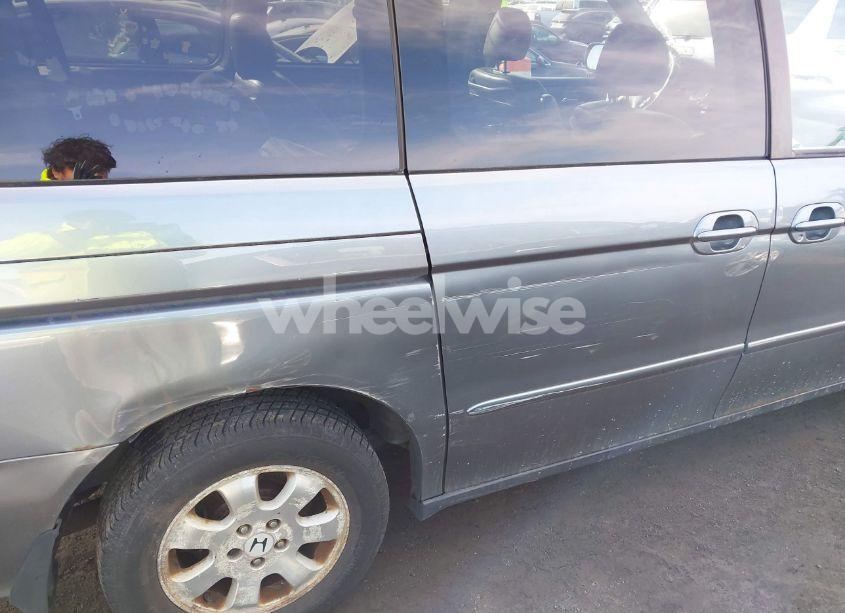 Photo 6 of 2002 Honda Odyssey EX-L (VIN 5FNRL180X2B022889)