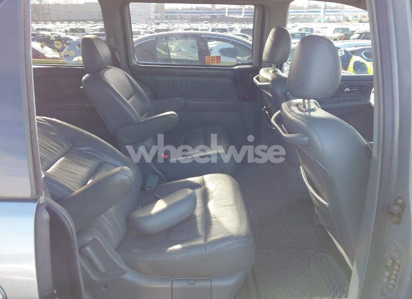 Photo 8 of 2002 Honda Odyssey EX-L (VIN 5FNRL180X2B022889)