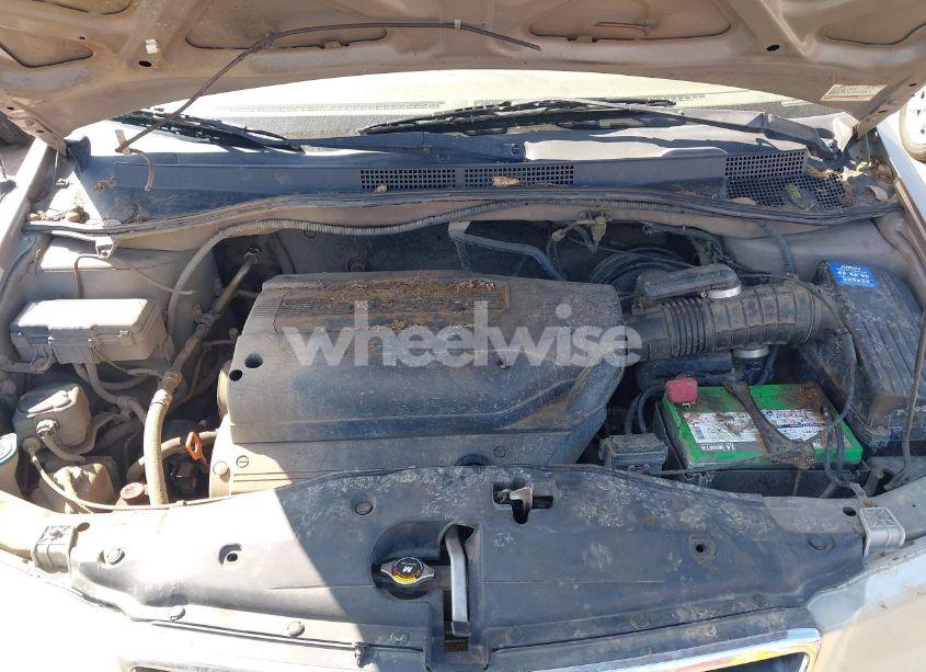 Photo 10 of 2003 Honda Odyssey EX-L (VIN 5FNRL180X3B033974)