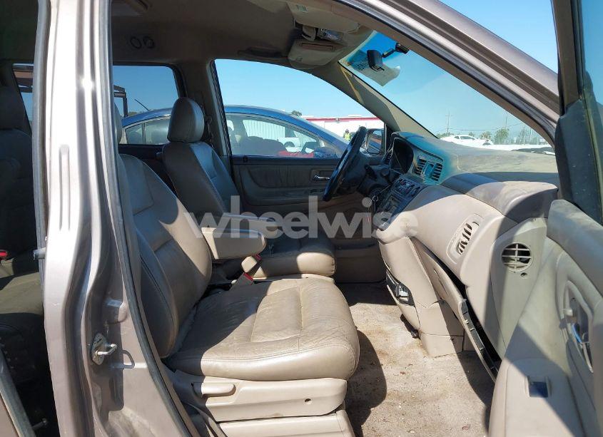 Photo 5 of 2003 Honda Odyssey EX-L (VIN 5FNRL180X3B033974)