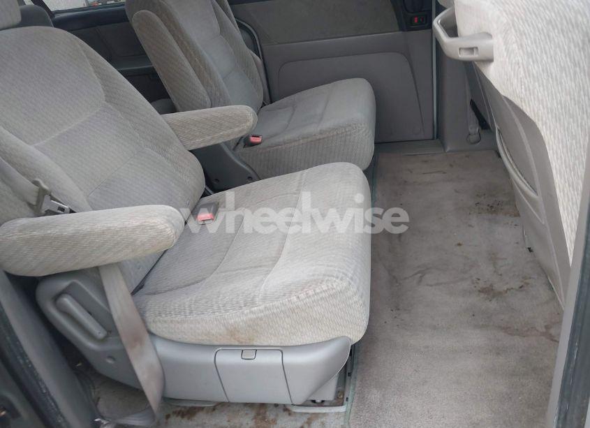 Photo 8 of 2003 Honda Odyssey LX (VIN 5FNRL18513B060427)