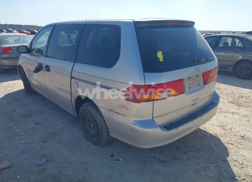 Photo 3 of 2003 Honda Odyssey LX (VIN 5FNRL18523B124829)