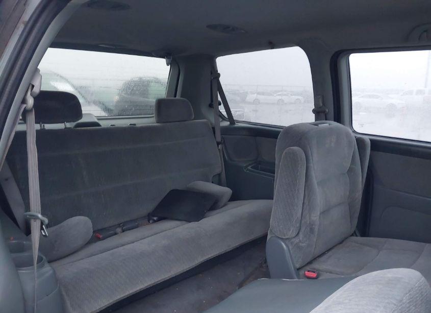 Photo 8 of 2002 Honda Odyssey LX (VIN 5FNRL18552B027526)