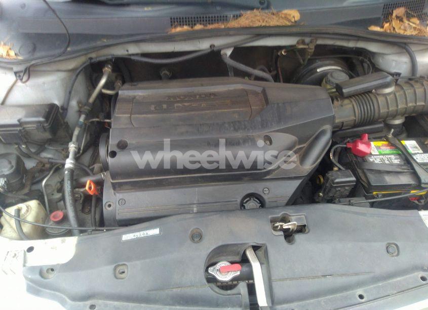 Photo 10 of 2004 Honda Odyssey LX (VIN 5FNRL18554B054258)