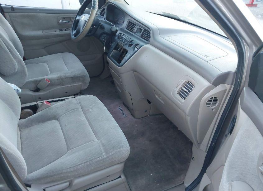 Photo 5 of 2003 Honda Odyssey LX (VIN 5FNRL18573B036410)