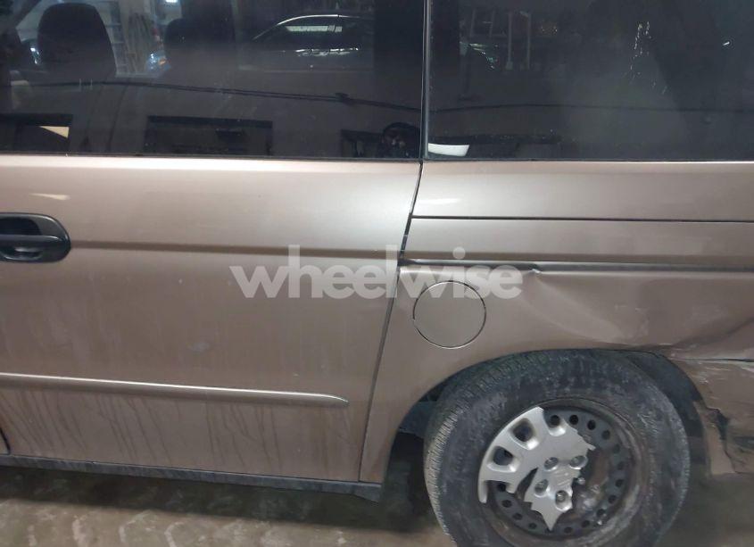 Photo 6 of 2003 Honda Odyssey LX (VIN 5FNRL18573B061405)