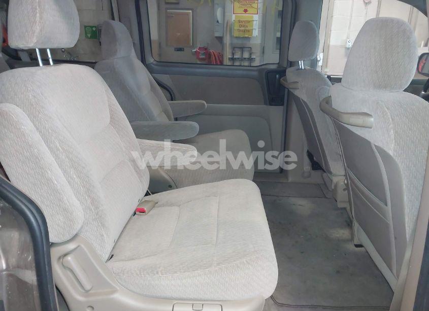 Photo 8 of 2003 Honda Odyssey LX (VIN 5FNRL18573B061405)