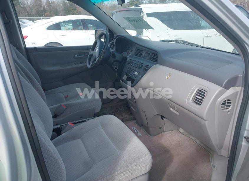 Photo 5 of 2004 Honda Odyssey LX (VIN 5FNRL18574B076634)