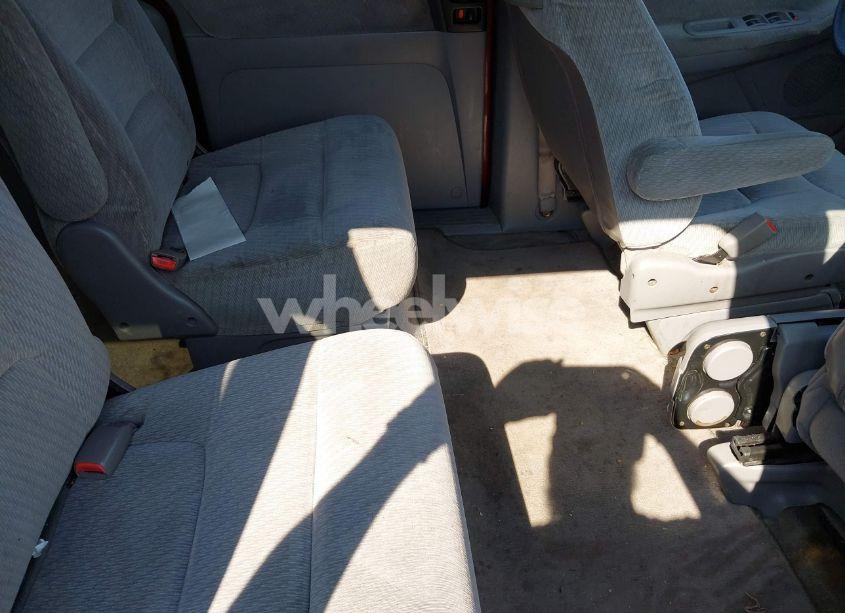 Photo 8 of 2003 Honda Odyssey LX (VIN 5FNRL18583B072512)