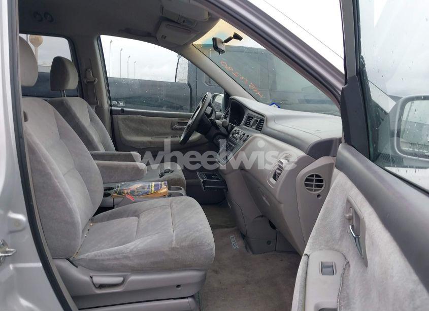 Photo 5 of 2003 Honda Odyssey EX (VIN 5FNRL18603B034927)