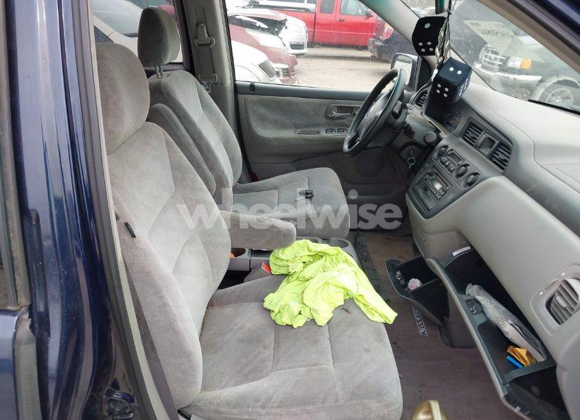 Photo 5 of 2004 Honda Odyssey EX (VIN 5FNRL18604B006577)