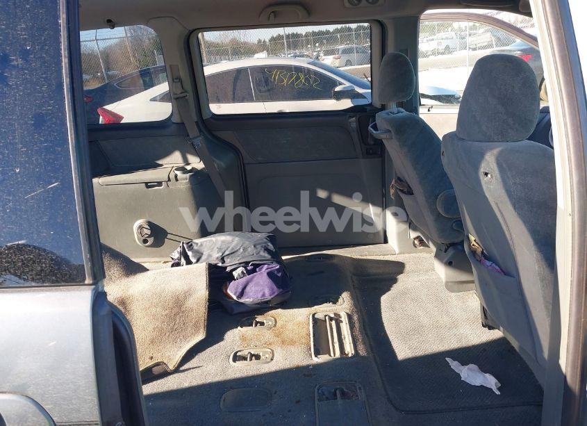 Photo 8 of 2002 Honda Odyssey EX (VIN 5FNRL18612B037978)