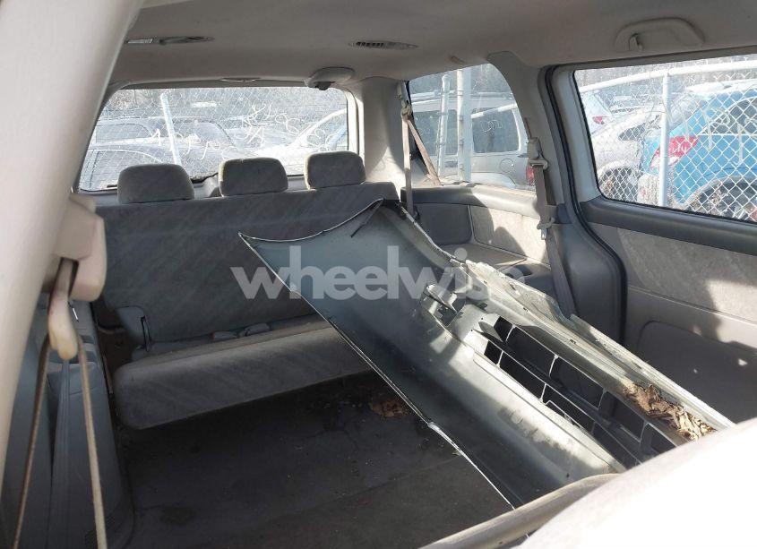 Photo 8 of 2004 Honda Odyssey EX (VIN 5FNRL18614B053956)