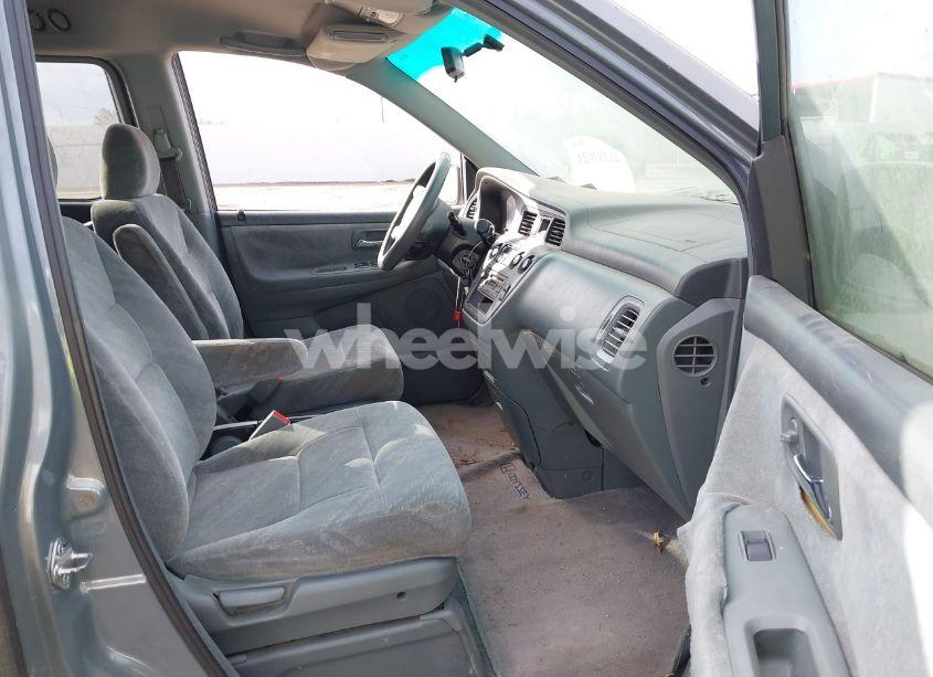 Photo 5 of 2002 Honda Odyssey EX (VIN 5FNRL18622B002186)