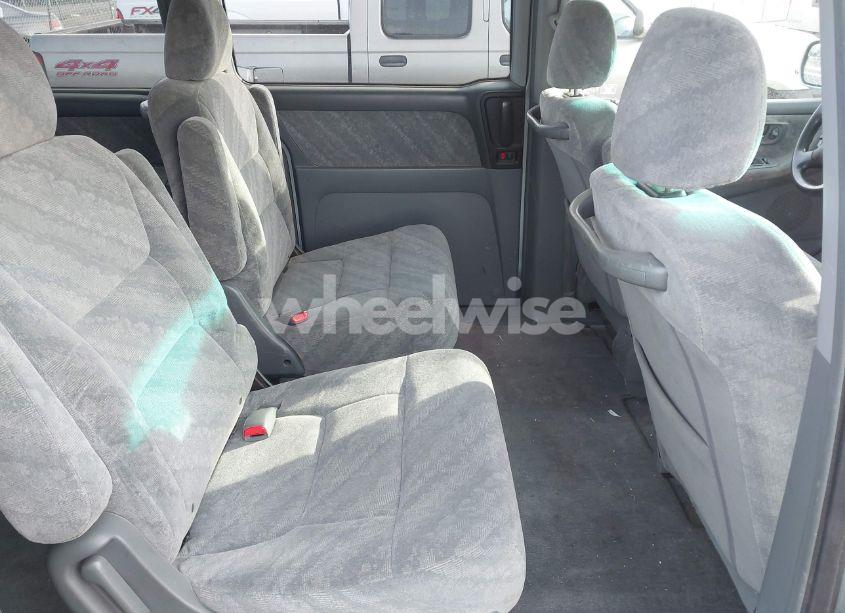 Photo 8 of 2004 Honda Odyssey EX (VIN 5FNRL18624B069440)