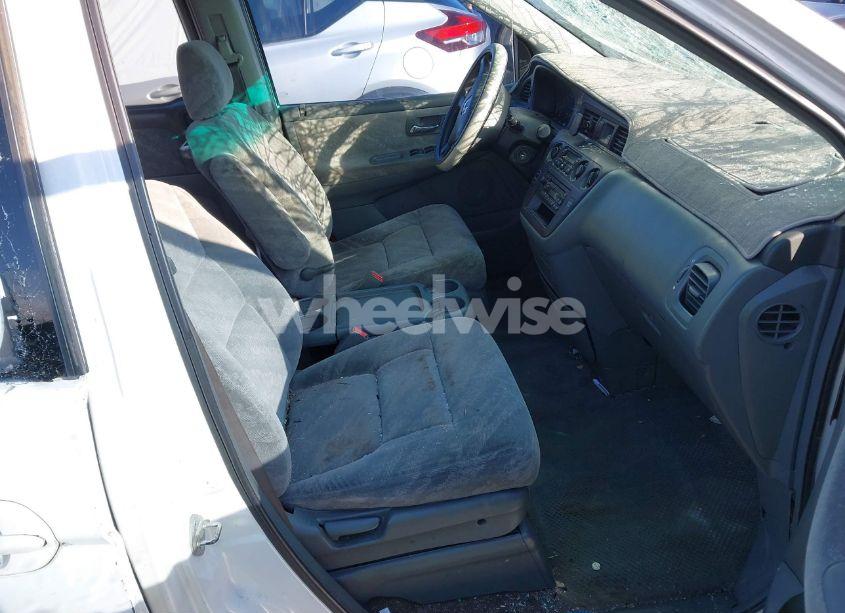 Photo 5 of 2004 Honda Odyssey EX (VIN 5FNRL18624B144668)