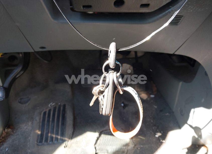 Photo 11 of 2002 Honda Odyssey EX (VIN 5FNRL18632B009809)