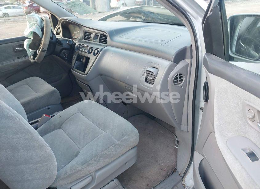 Photo 5 of 2003 Honda Odyssey EX (VIN 5FNRL18633B138828)