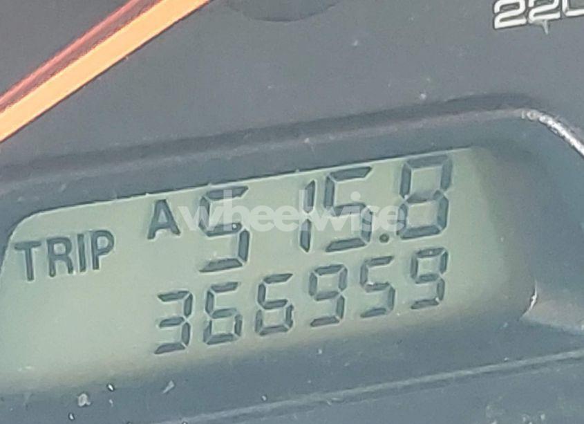 Photo 15 of 2004 Honda Odyssey EX (VIN 5FNRL18644B069195)