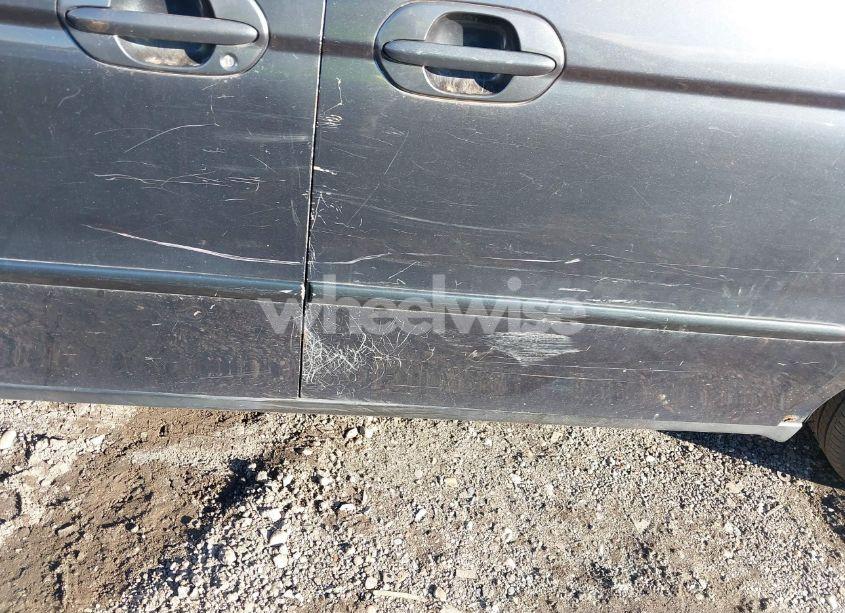 Photo 6 of 2004 Honda Odyssey EX (VIN 5FNRL18644B084974)