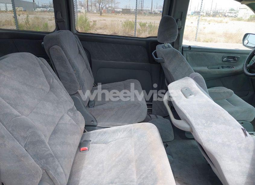 Photo 8 of 2002 Honda Odyssey EX (VIN 5FNRL18652B005289)