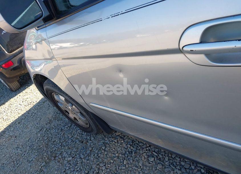 Photo 6 of 2004 Honda Odyssey EX (VIN 5FNRL18654B022337)