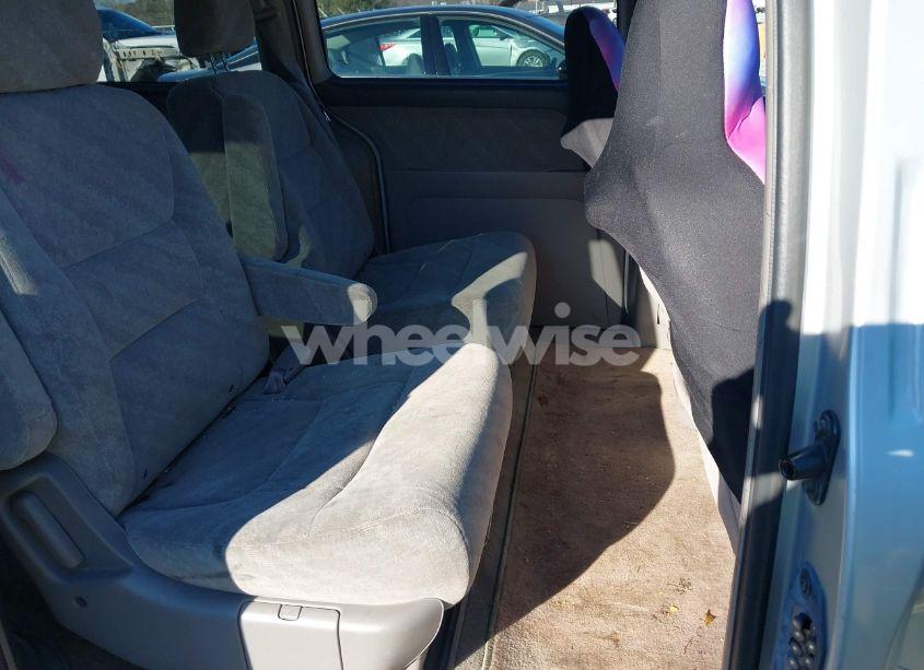 Photo 8 of 2004 Honda Odyssey EX (VIN 5FNRL18654B022337)