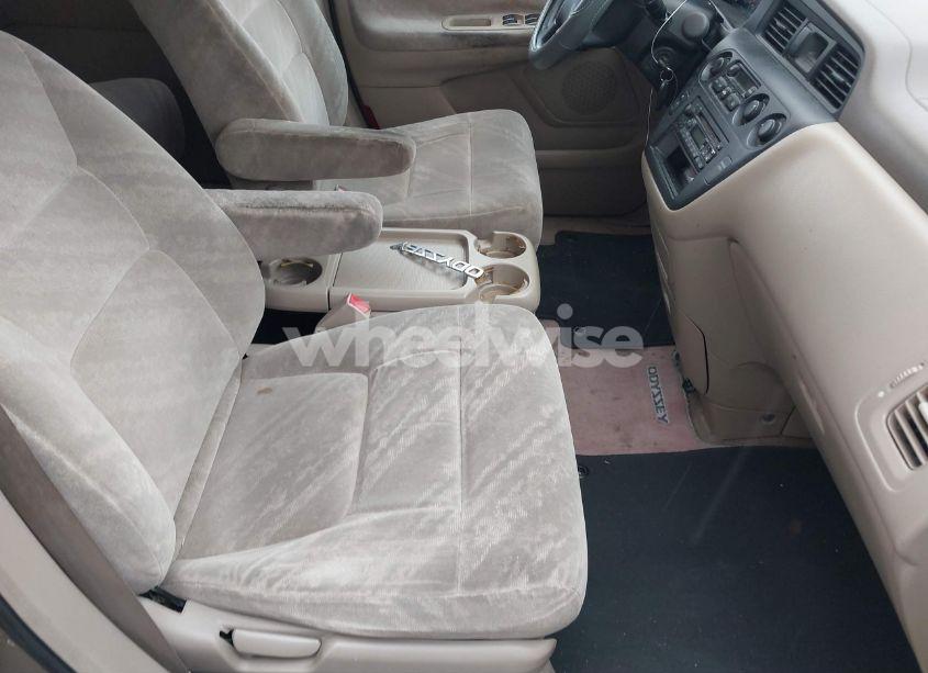 Photo 5 of 2003 Honda Odyssey EX (VIN 5FNRL18663B007697)