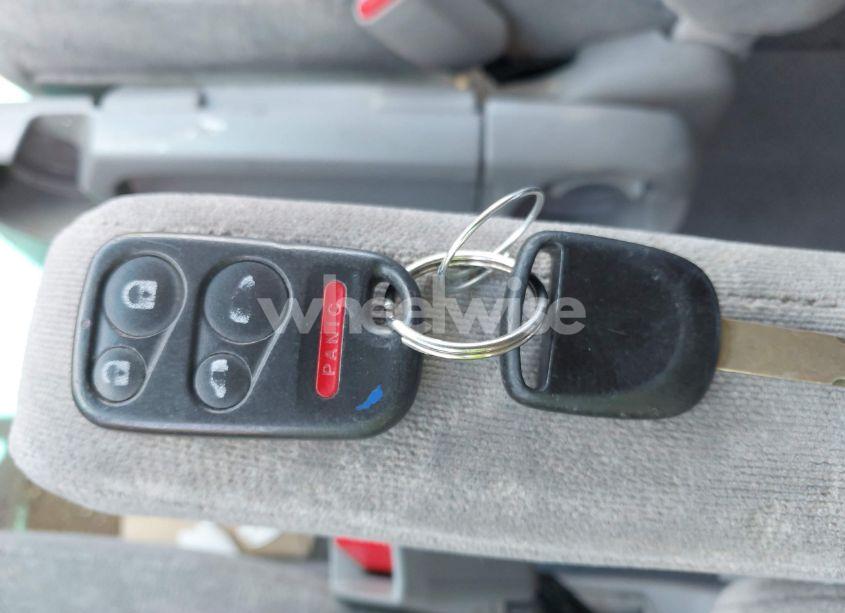 Photo 11 of 2003 Honda Odyssey EX (VIN 5FNRL18663B021888)