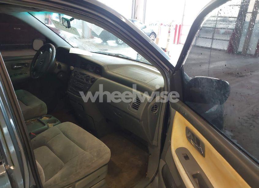 Photo 5 of 2004 Honda Odyssey EX (VIN 5FNRL18674B050429)