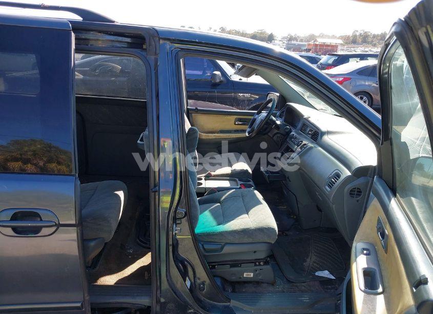 Photo 5 of 2004 Honda Odyssey EX (VIN 5FNRL18674B139501)