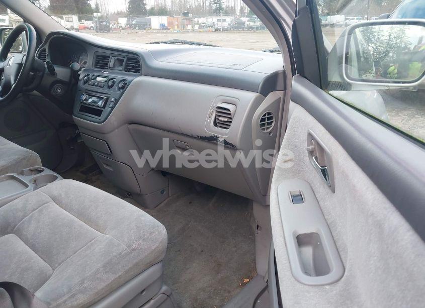 Photo 5 of 2002 Honda Odyssey EX (VIN 5FNRL18682B035175)