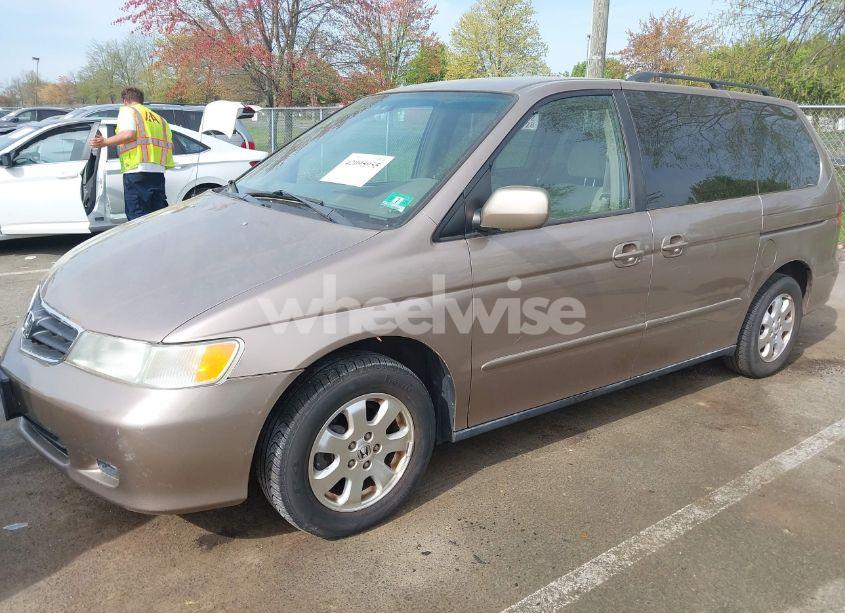 Photo 2 of 2003 Honda Odyssey EX (VIN 5FNRL186X3B031520)