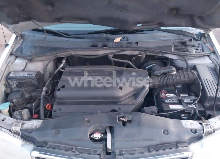 Photo 10 of 2004 Honda Odyssey EX-L (VIN 5FNRL18704B085905)