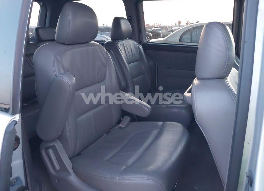 Photo 8 of 2004 Honda Odyssey EX-L (VIN 5FNRL18704B085905)