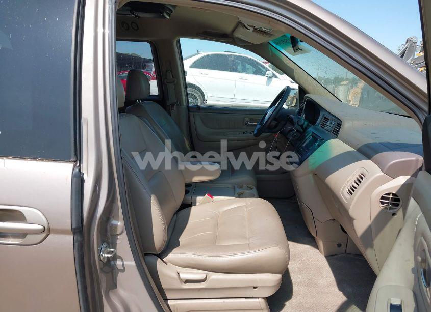 Photo 5 of 2003 Honda Odyssey EX-L (VIN 5FNRL18743B141617)